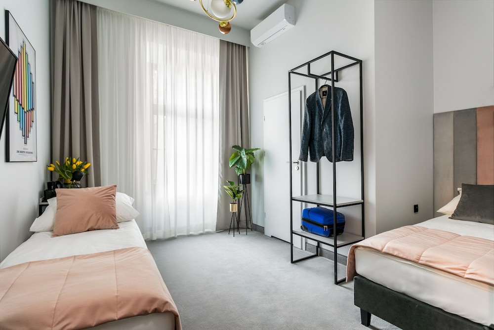 Premium Twin Room photo 1