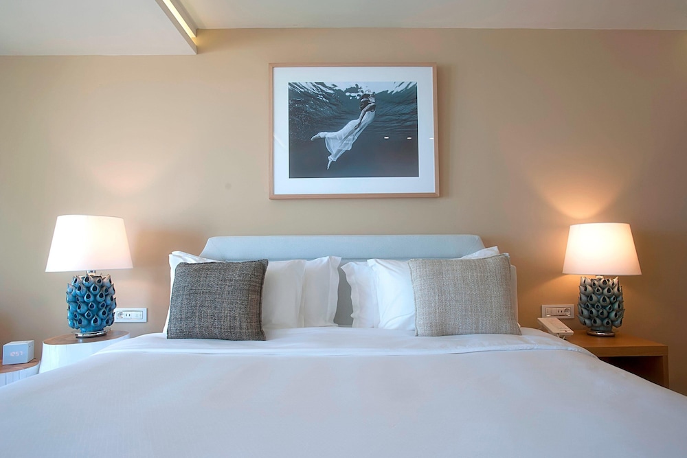 Suite, 1 Bedroom, Non Smoking, Sea View photo 3