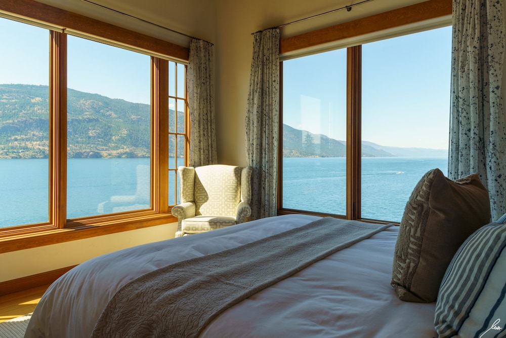 Luxury Villa, Multiple Beds, Sauna, Lake View photo 2