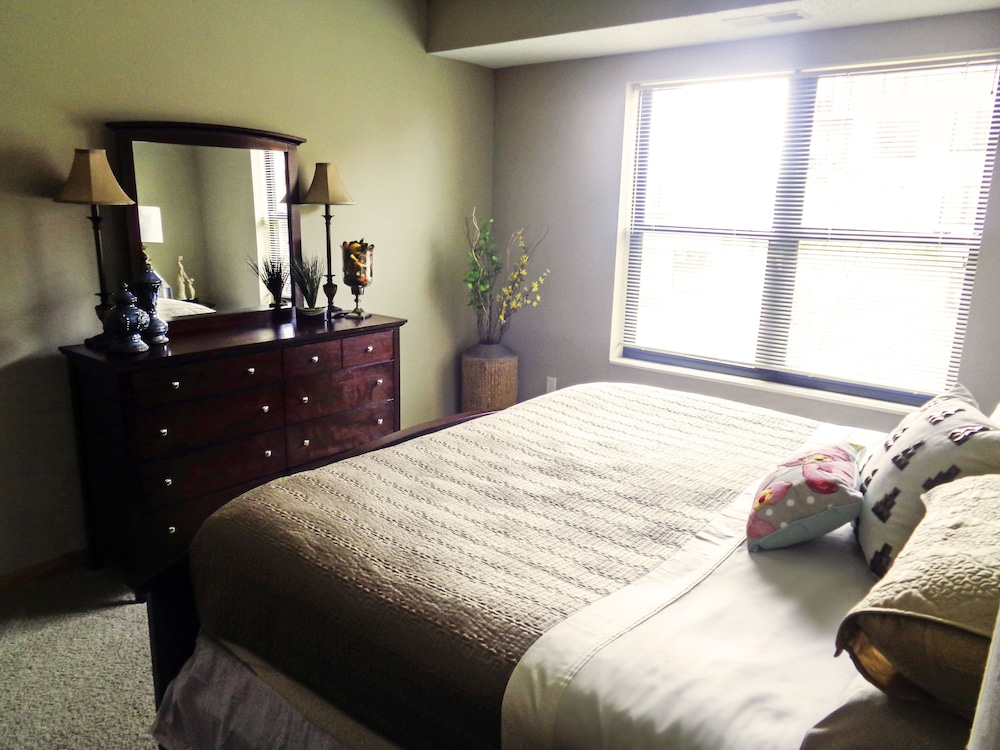 Superior Condo, 2 Bedrooms photo 2
