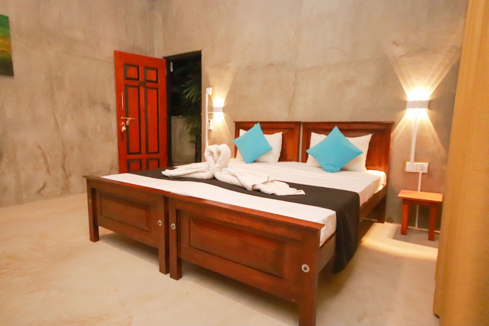 Deluxe Twin Room - Photo 3