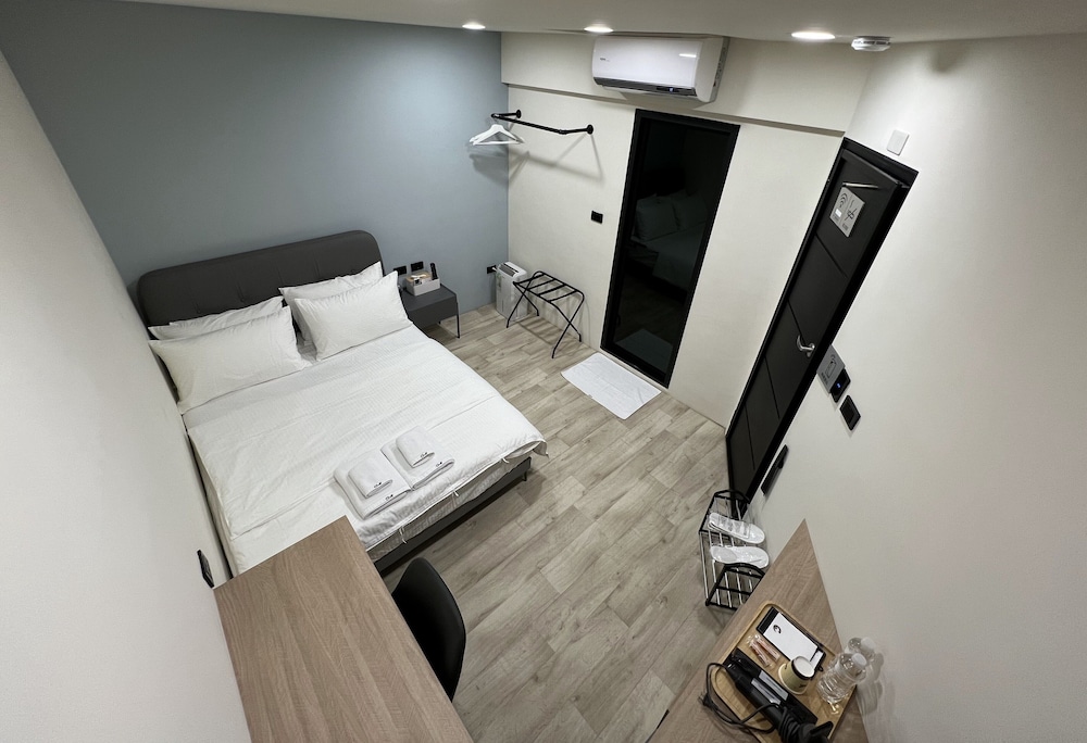 Basic Double Room photo 3