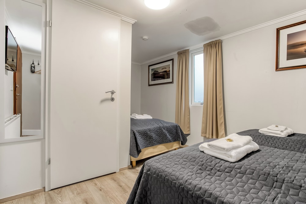 Triple Room, Private Bathroom photo 3