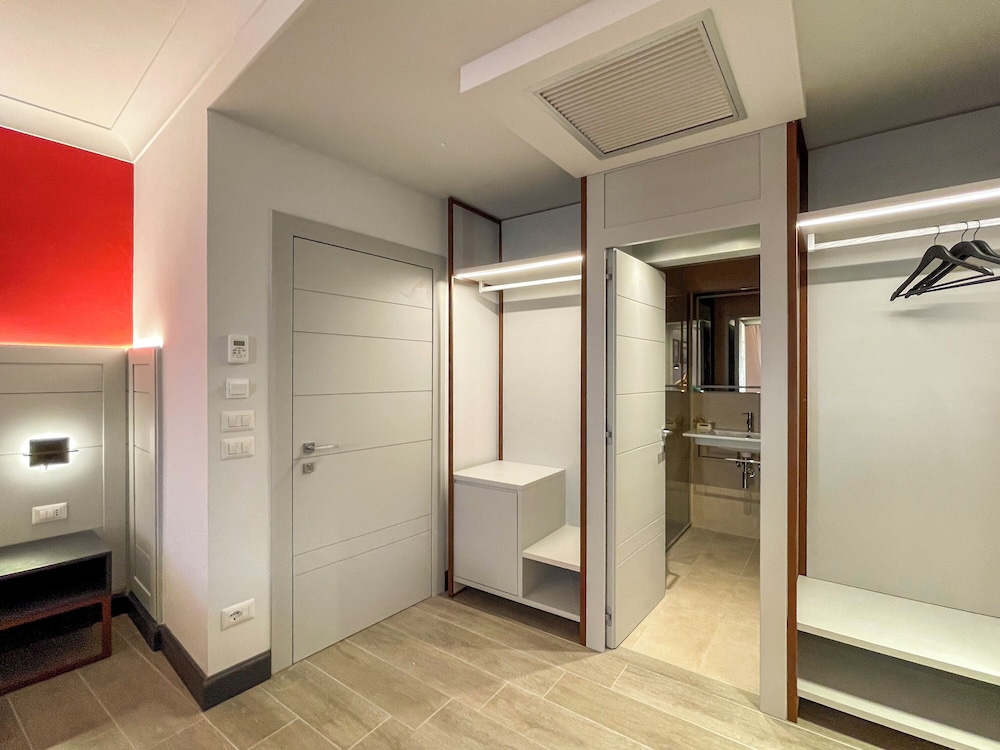 Comfort Triple Room, City View photo 3