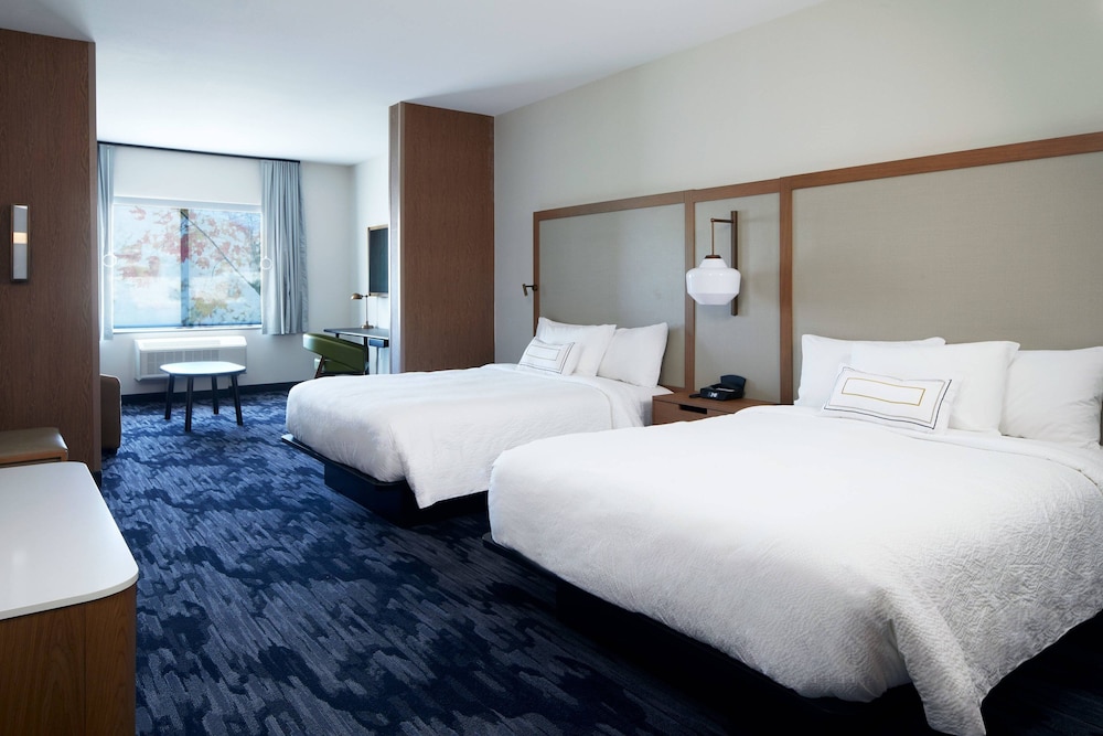 Suite, Multiple Beds (Mobility/Hearing Accessible, Tub) - Photo 1