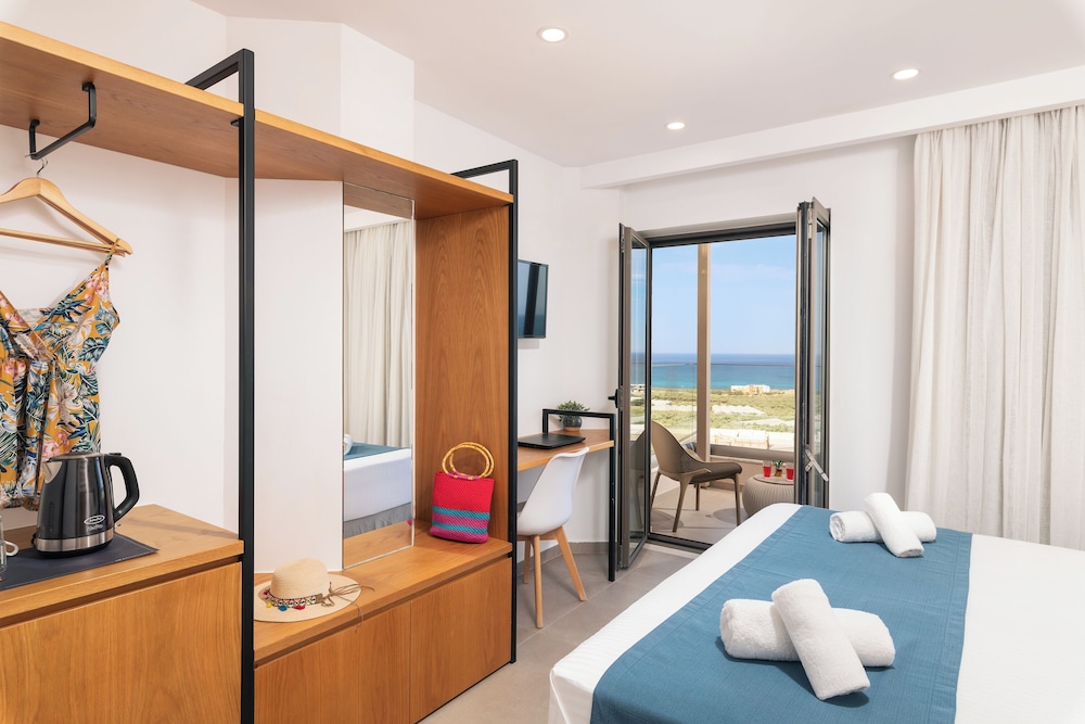High Floor Double Room with Sea View photo 1