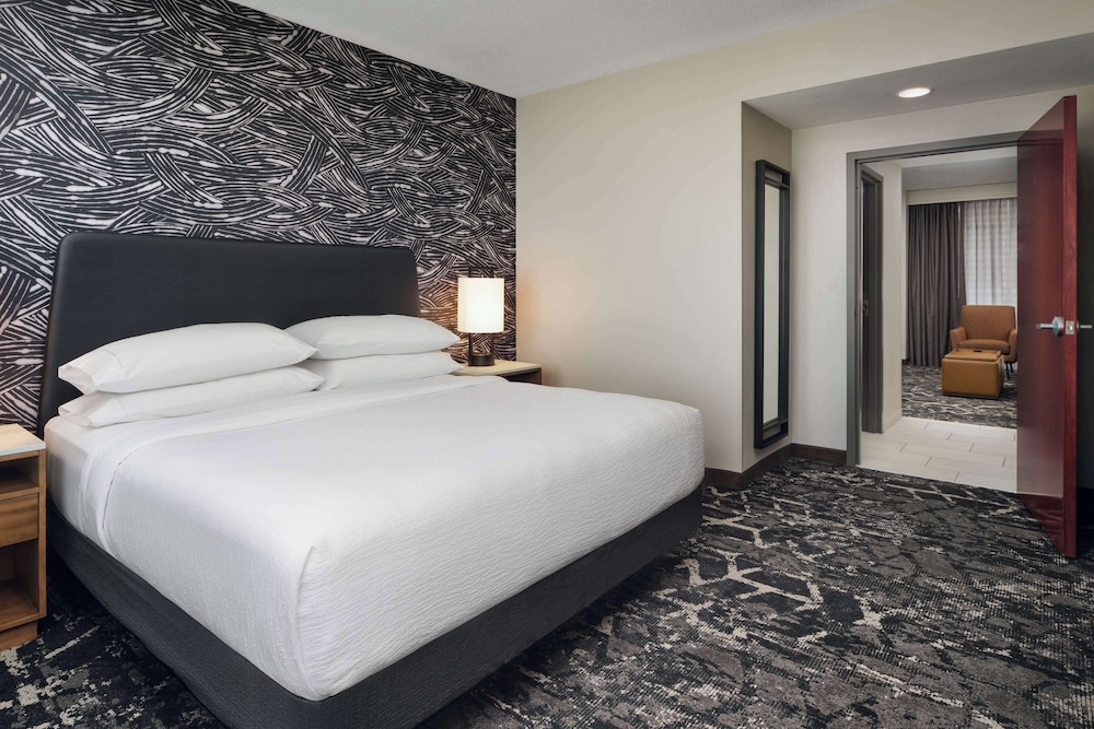 Room, 1 King Bed, Accessible, Bathtub (Wellness, In-room air purification) - Photo 5