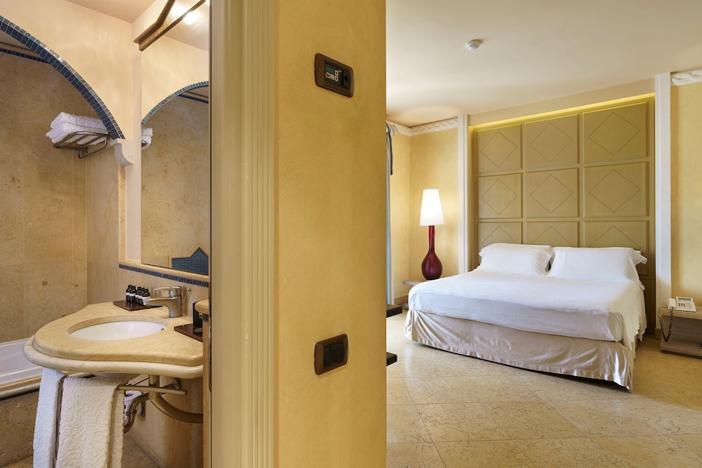 Classic Double or Twin Room - Photo 3