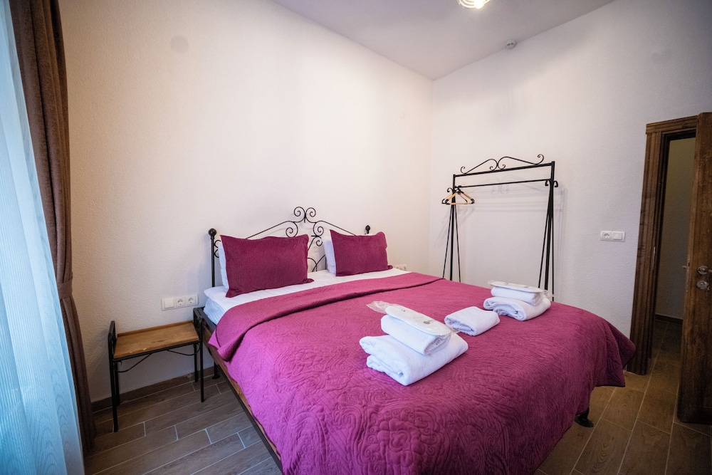 Economic Triple Room (Garden View) - Photo 10