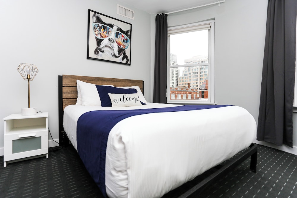 Signature Room photo 1