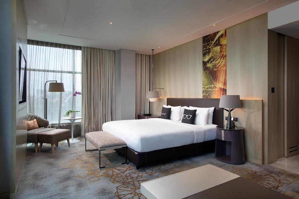 Junior Suite, 1 King Bed Junior Suite, 1 King Bed