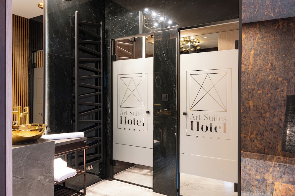 Grand Suite - Photo 2