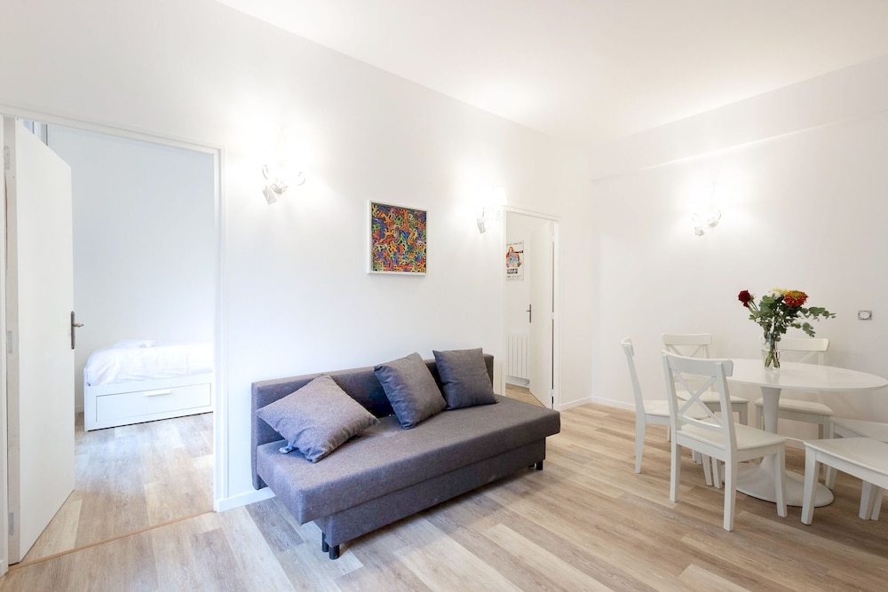 Apartment, Ensuite, City View (Notre Dame 3) photo 2