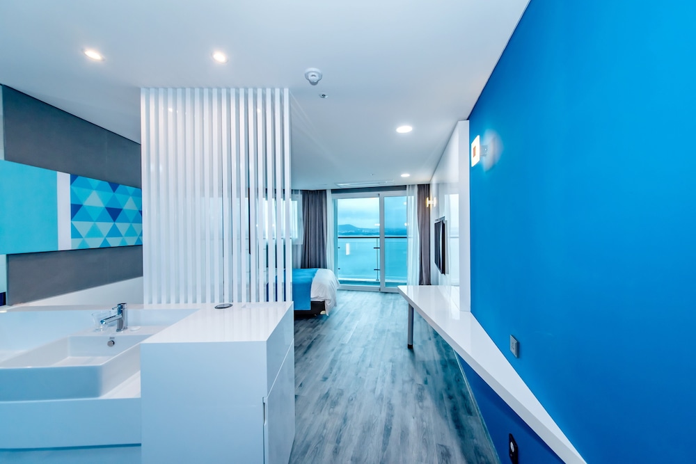 Executive Double Room, Ocean View photo 3