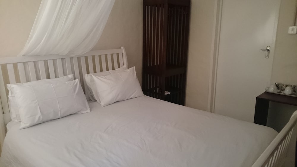 Family Cottage, Multiple Beds, Shared Bathroom, Garden Area photo 1