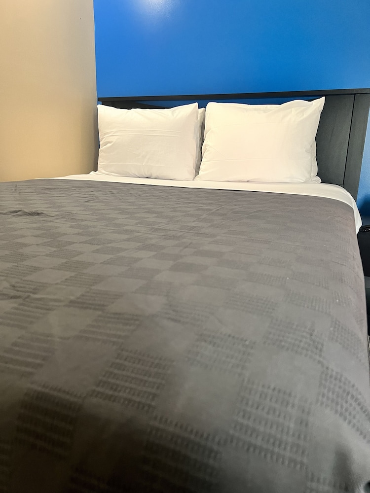 Deluxe Studio Suite photo 1