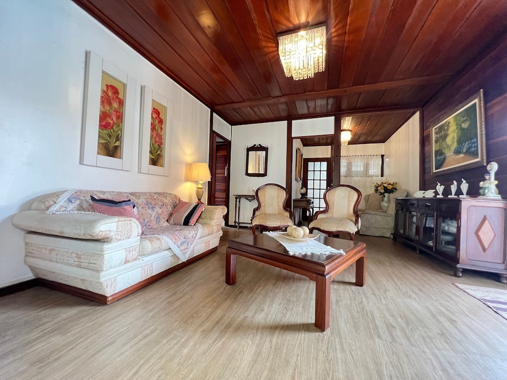 Villa photo 3