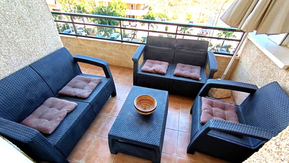House, Smoking