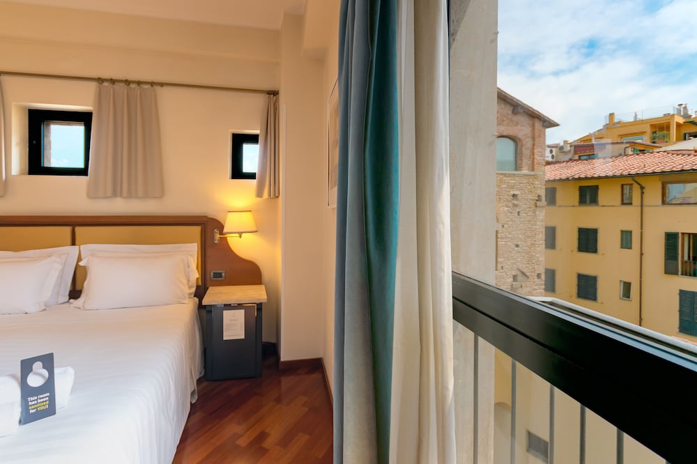 Twin Room, City View photo 3