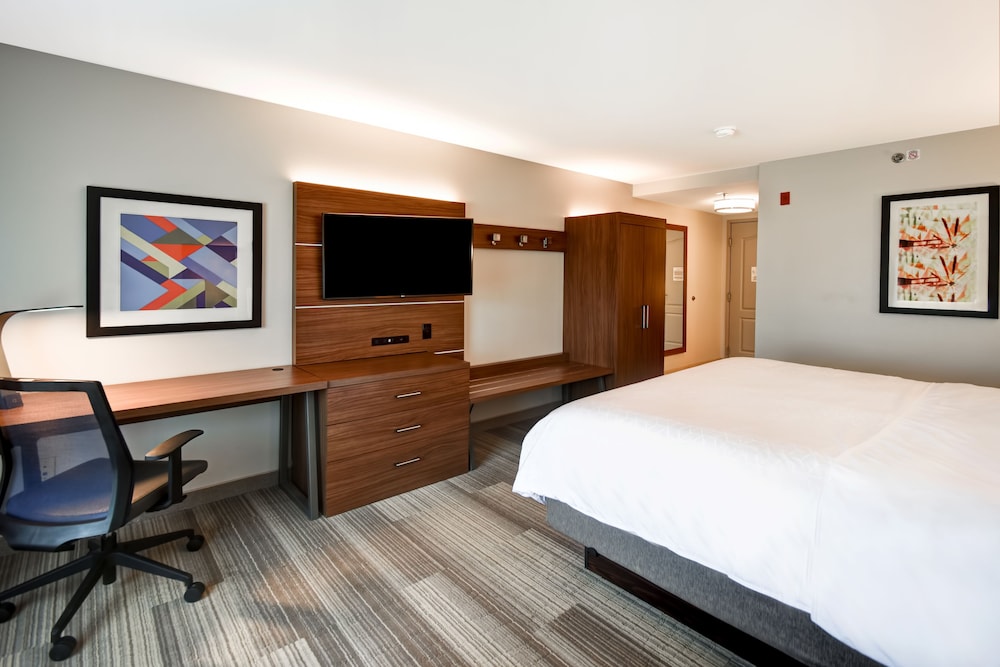 Standard Room, 1 King Bed - Photo 1