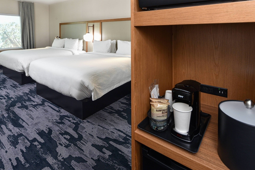 Room, Multiple Beds (Hearing Accessible) photo 2