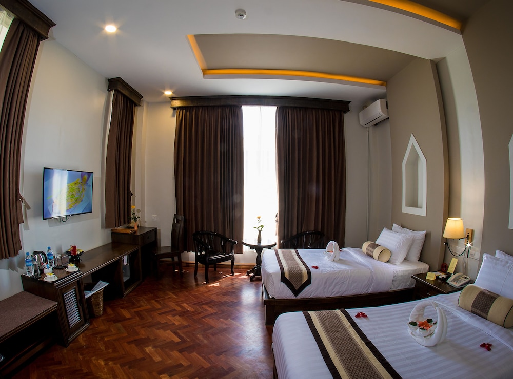 Deluxe Twin Room photo 3