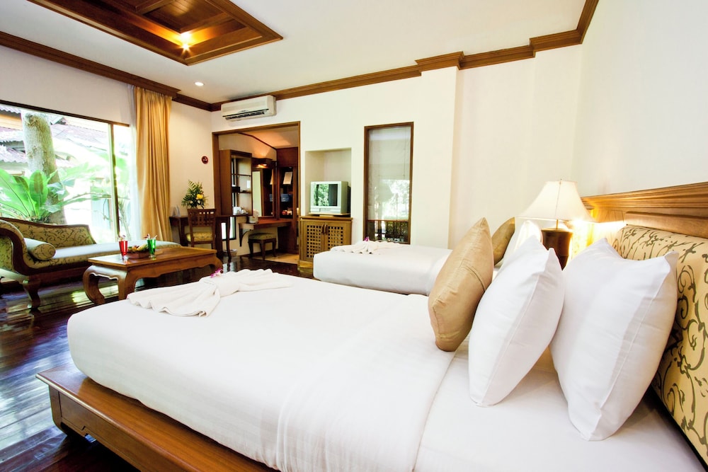 Tropical Villa Twin Bed - Photo 2