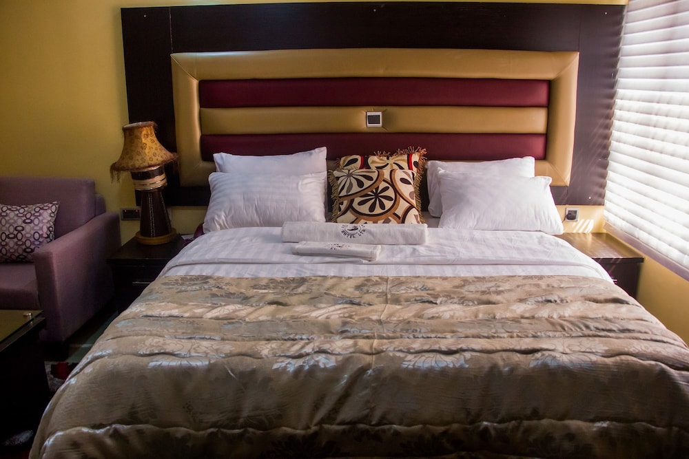 Sylva Suites