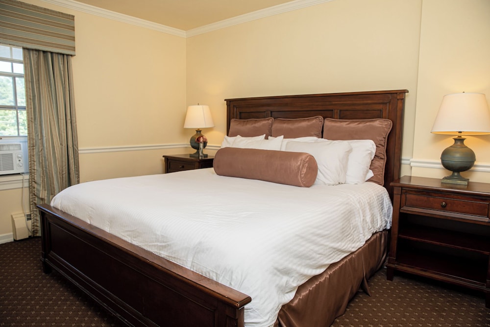 Deluxe Double Room Single Use