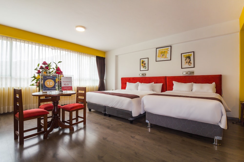 Exclusive Suite, Multiple Beds, Valley View