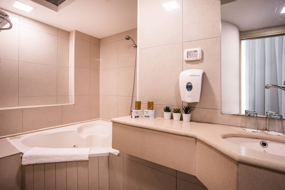 Classic Triple Room - Photo 8