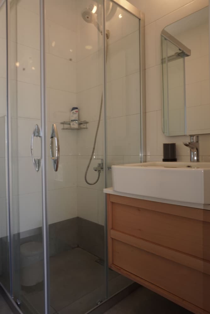 Family Suite, 1 Bedroom, Kitchenette, Courtyard View photo 3