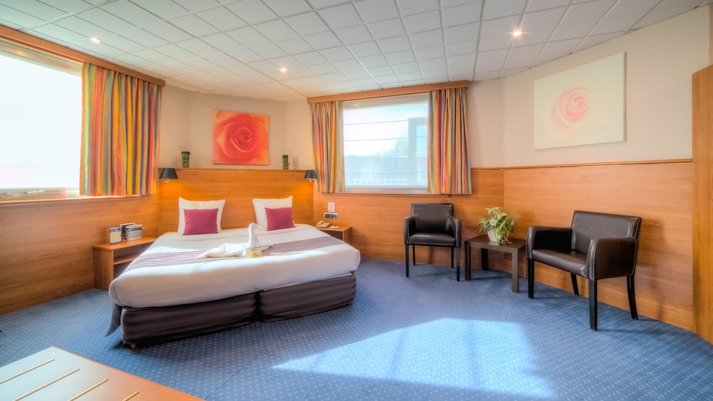 Junior Suite, Jetted Tub photo 1