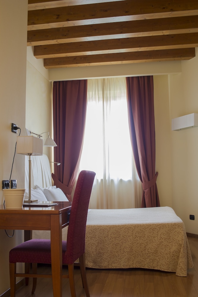 Superior Double Room - Photo 1