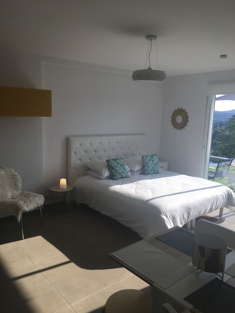 Premium Studio Suite, Mountain View