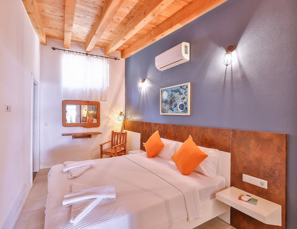 Double Room - Photo 9