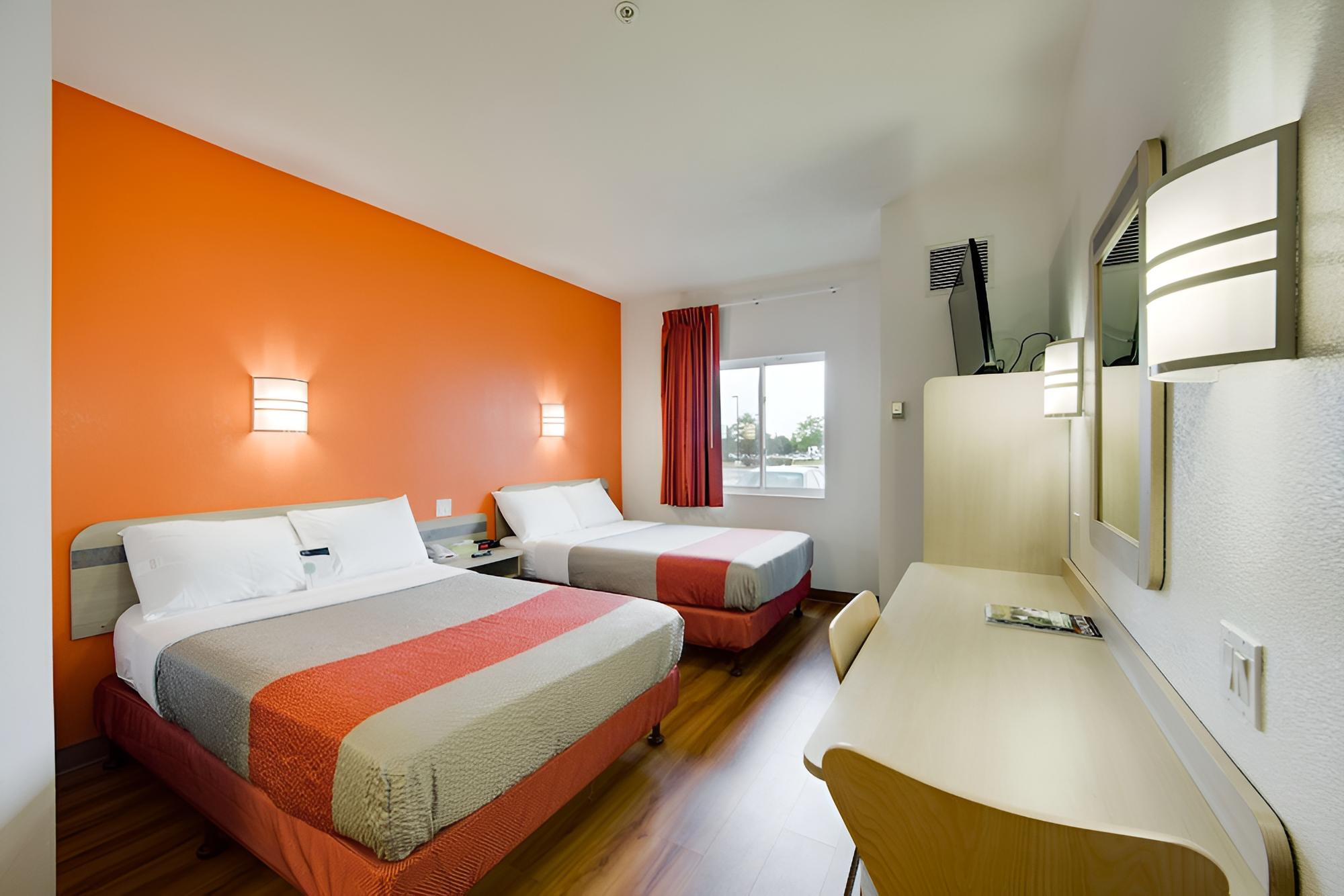 Standard Room, 2 Double Beds, Non Smoking photo 1