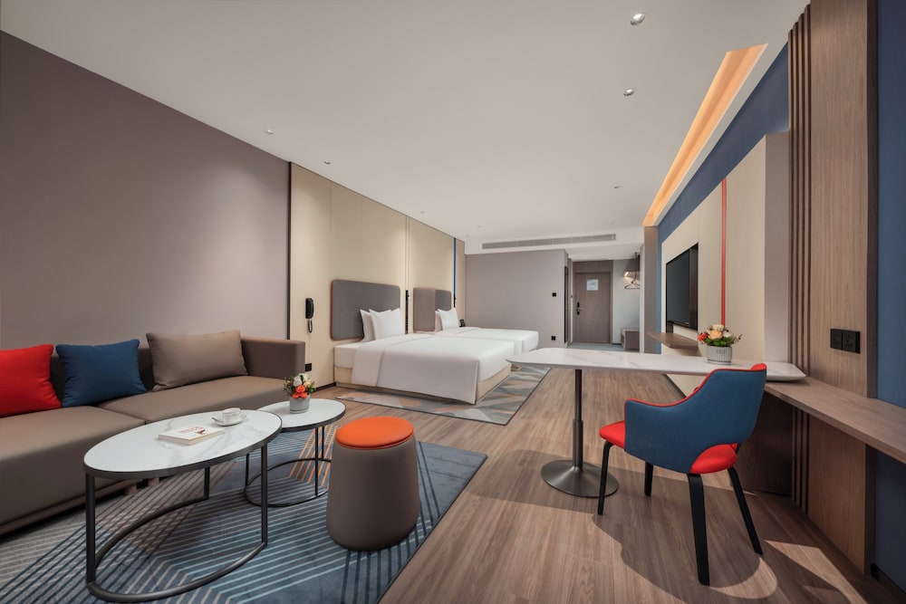 Standard Room, 2 Queen Beds photo 2