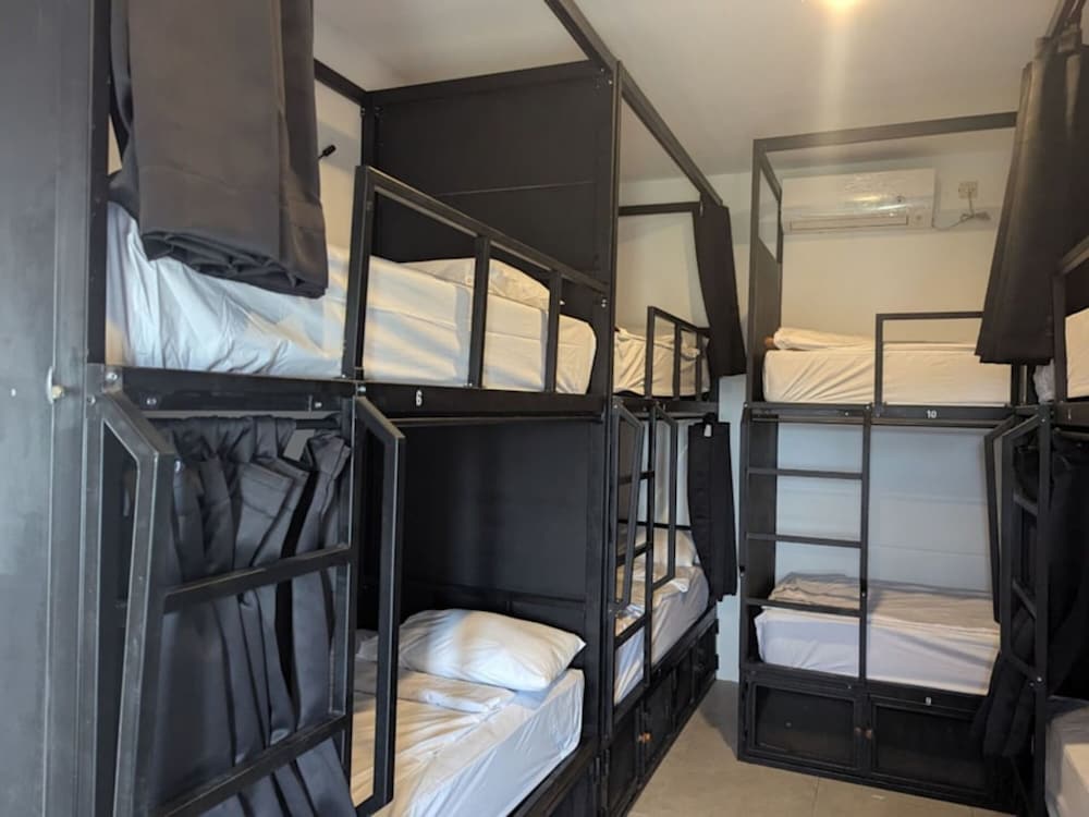 Standard 10-Bed Dorm