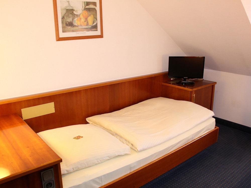 Standard Single Room, Private Bathroom
