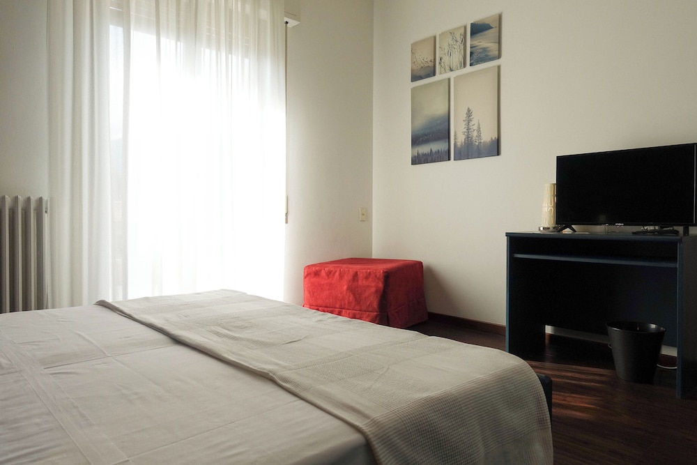Standard Double Room, Balcony, Lake View photo 2