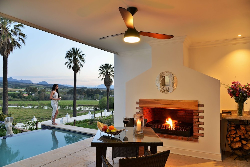 Honeymoon Suite photo 1