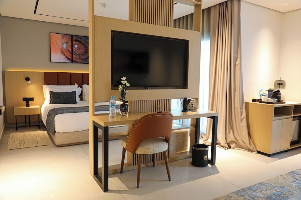 Executive Suite, Balcony, City View