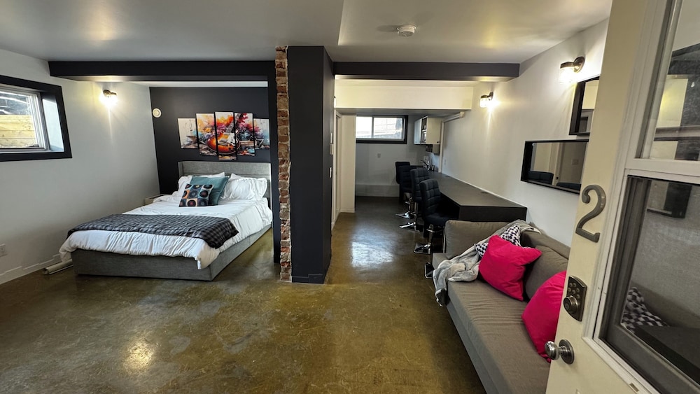 Basic Studio Suite, 1 Queen Bed with Sofa bed, Non Smoking, Kitchenette