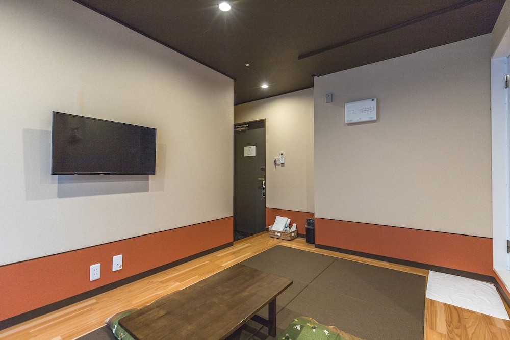 Traditional Triple Room, Non Smoking photo 2