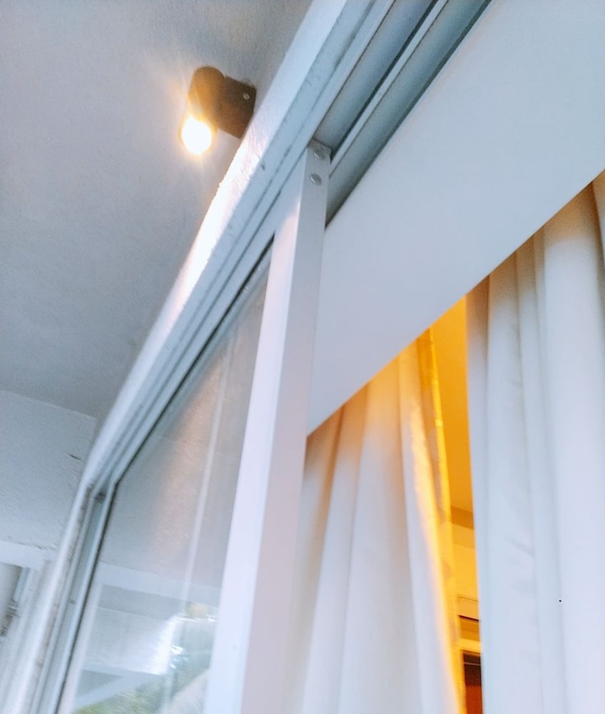 Deluxe Room, Non Smoking (Non Ac) photo 3