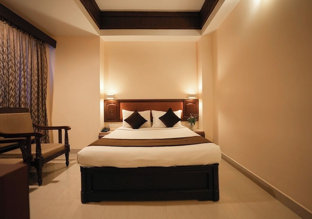 Deluxe Room - Photo 5