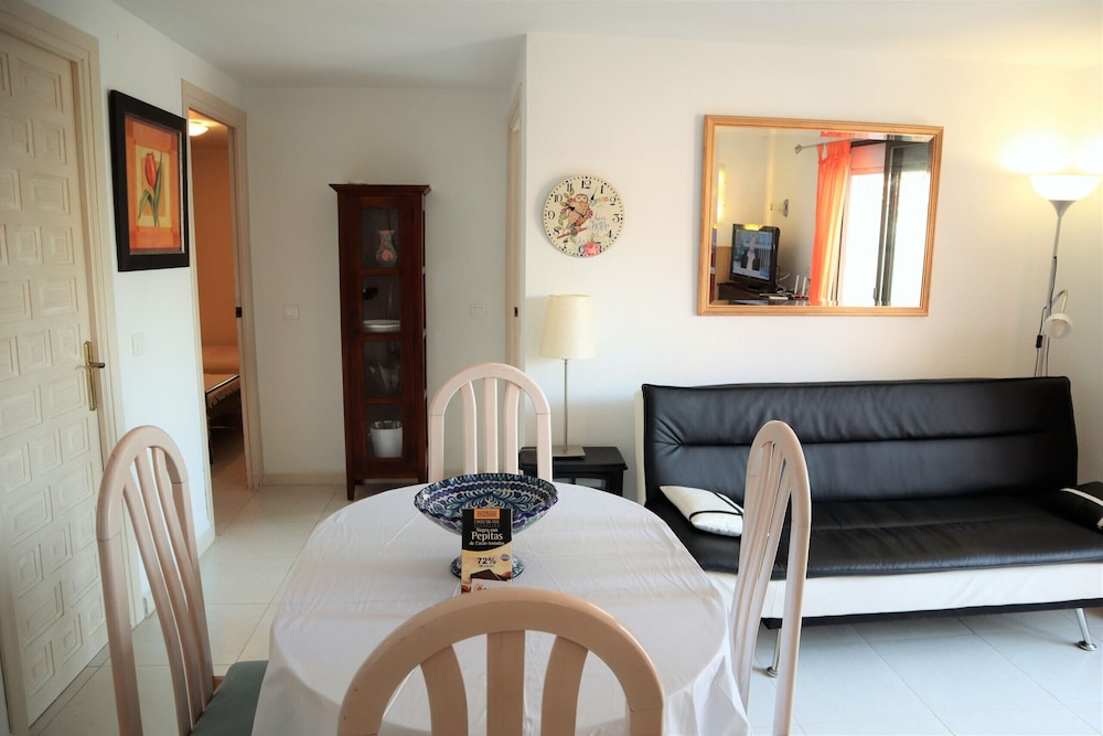 Apartment, 2 Bedrooms, Smoking, Balcony