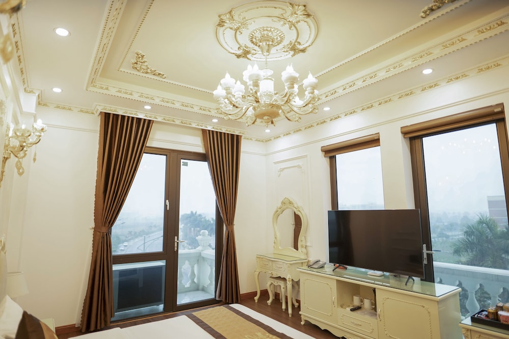 Deluxe Double with Balcony - Photo 7