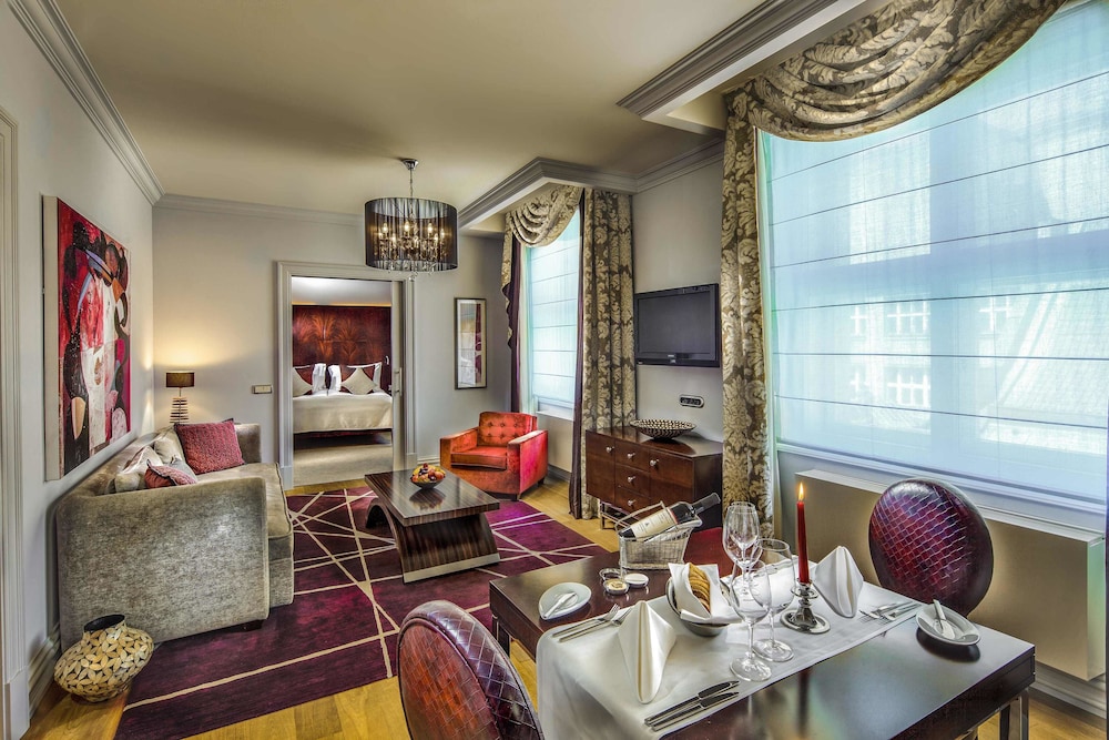 Family Suite, 1 Bedroom, Kitchenette
